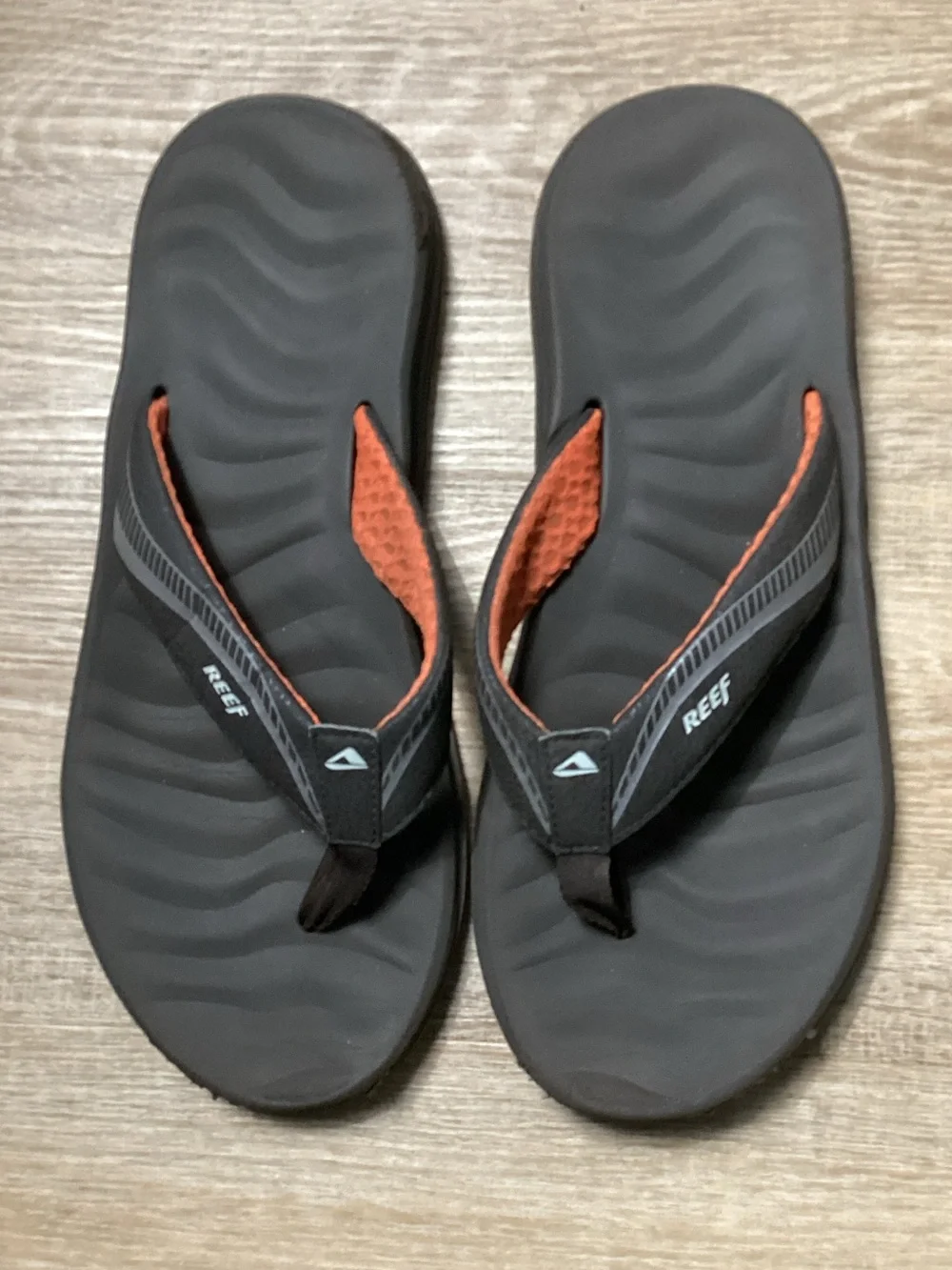 Reef Platform Flight Men’s Black Flip Flops with Orange Accent Size 10